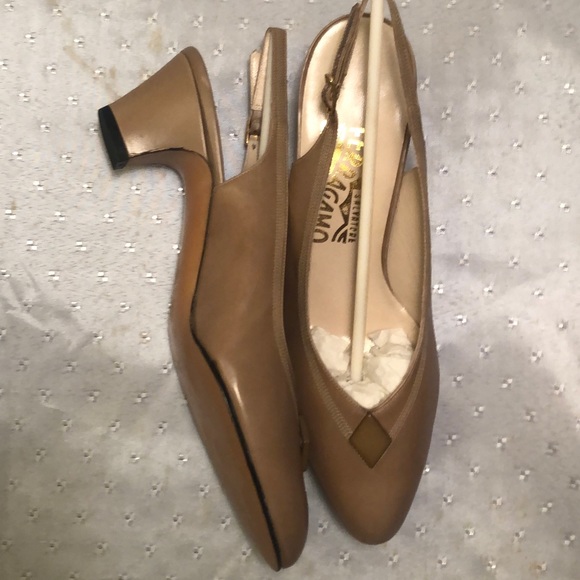 Slingbacks for Spring! Like new! - Picture 2 of 12